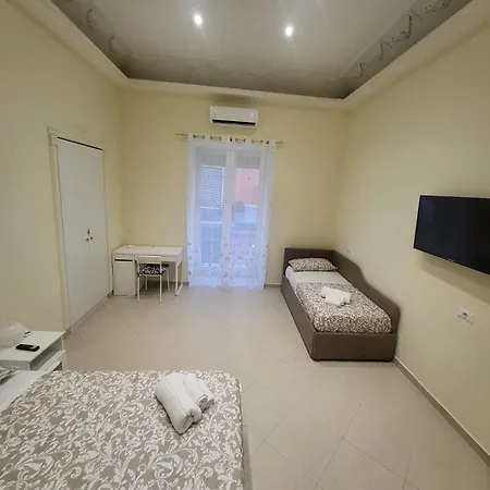 Re Umberto 311 * Neapel