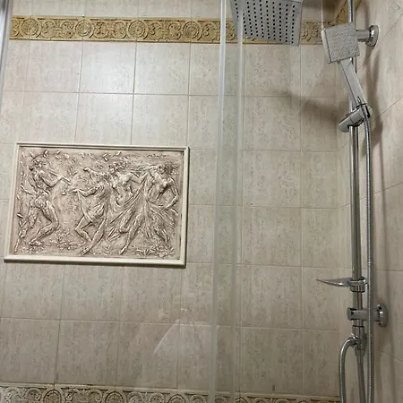 Re Umberto 311 Неаполь